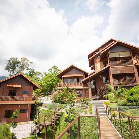 Red House The Garden Stay In Bukit Tinggi By Play Bentong Exterior foto
